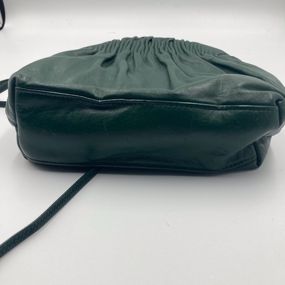 Vintage ETRA Hunter Green small shoulder/crossbody purse, all leather, Very chic - Picture 4 of 9